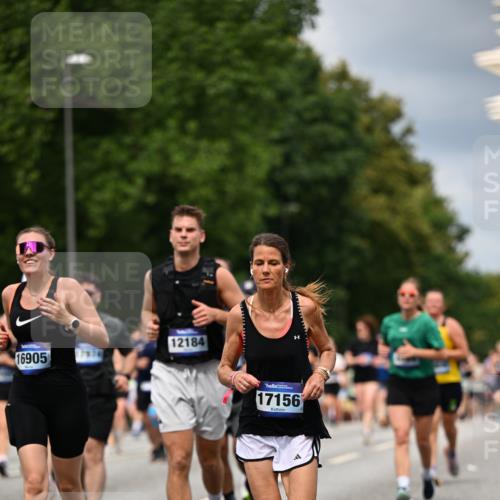 29.06.2025 - hella hamburg halbmarathon Dr. Thomas Lammeyer http://msf.ph/oto/8353238 29.06.2025 10:40:52 Kennedybrücke 1008, 1010, 1224, 1948, 2811, 3401, 3699, 3895, 4245, 5171, 5540, 5747, 5789, 5809, 5919, 6184, 6359, 6417, 7632, 7773, 8530, 8581, 8936, 8937, 9229, 9432, 9694, 9701, 9806, 10123, 10487, 10531, 10577, 10984 meine-sportfotos.de