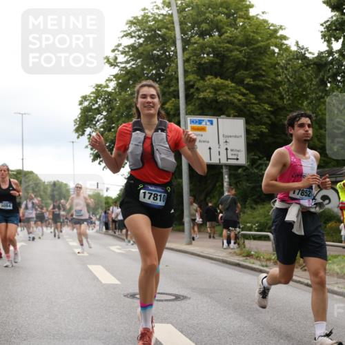 29.06.2025 - hella hamburg halbmarathon Yannick Fuchs http://msf.ph/oto/8353324 29.06.2025 10:52:54 20KM 1285, 1642, 1946, 1951, 2006, 2027, 2677, 2855, 3181, 5084, 5347, 5633, 6202, 6208, 6636, 6860, 6997, 7476, 8290, 8392, 8929, 9156, 9353, 9655, 9835, 10036, 10539, 10915, 12809, 13407, 14375, 14631, 14914, 15240, 15263, 15824, 16160, 16206, 16409, 16563, 16922, 16924, 17017, 17346, 17782, 17810, 17839, 17852, 17931, 18112, 18153, 18232, 18266, 18327, 18556, 18682, 18730, 18833, 18954, 19002, 19003 meine-sportfotos.de