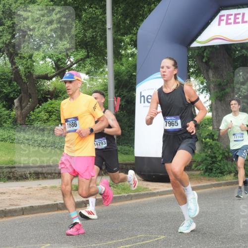 29.06.2025 - hella hamburg halbmarathon KatJ http://msf.ph/oto/8353332 29.06.2025 10:21:33 Zwischen KM18-KM19 1686, 5070, 7965 meine-sportfotos.de