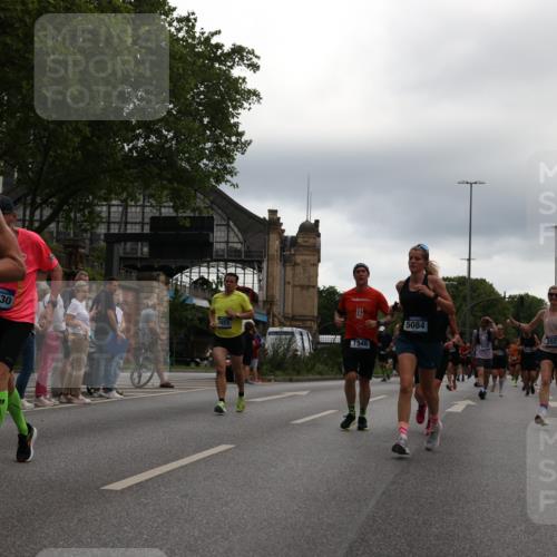 29.06.2025 - hella hamburg halbmarathon Yannick Fuchs http://msf.ph/oto/8353395 29.06.2025 10:52:55 20KM 1285, 1642, 1946, 1951, 2006, 2027, 2677, 2855, 3181, 5084, 5347, 5633, 6202, 6208, 6636, 6860, 6997, 7476, 8290, 8392, 8929, 9156, 9353, 9655, 9835, 10036, 10539, 10915, 12633, 12809, 13407, 14375, 14631, 14914, 15240, 15263, 15824, 16160, 16206, 16409, 16563, 16922, 16924, 17017, 17346, 17782, 17810, 17852, 17931, 18112, 18153, 18232, 18266, 18327, 18556, 18682, 18730, 18833, 18954, 19002, 19003 meine-sportfotos.de