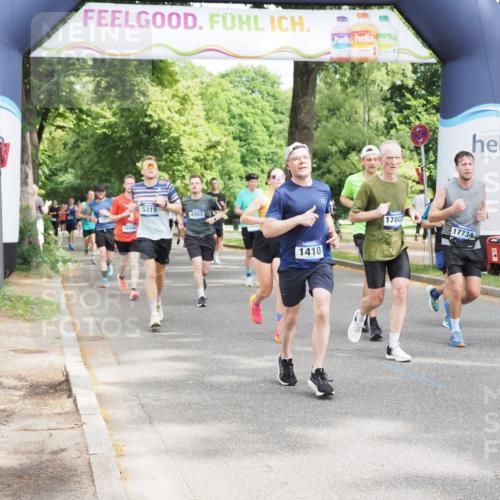 29.06.2025 - hella hamburg halbmarathon MichiJ http://msf.ph/oto/8353489 29.06.2025 10:41:36 Zwischen KM18-KM19 1410, 2354, 3791, 3945, 4419, 4903, 6260, 7973, 8285, 8394, 8449, 8514, 8772, 8798, 11184, 11231, 12362, 12489, 13912, 15300, 15838, 16047, 16110, 16574, 16630, 17734, 17803, 17842, 18514, 19177 meine-sportfotos.de