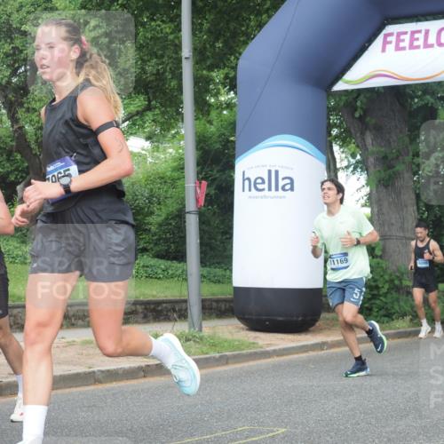 29.06.2025 - hella hamburg halbmarathon KatJ http://msf.ph/oto/8353492 29.06.2025 10:21:34 Zwischen KM18-KM19 1686, 5070, 7965 meine-sportfotos.de