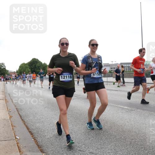 29.06.2025 - hella hamburg halbmarathon Lena Gebhardt http://msf.ph/oto/8353496 29.06.2025 10:38:48 Lombardsbrücke 12116, 4159, 56, 1232, 1390, 1451, 1721, 1791, 2113, 2151, 2524, 2534, 2576, 2660, 2693, 3010, 3094, 3095, 3216, 3286, 3307, 3323, 3635, 3636, 3726, 3745, 3777, 3841, 3927, 4028, 4139, 4155, 4159, 4257, 4259, 4260, 4316, 4320, 4410, 4883, 4964, 5085, 5089, 5155, 5617, 5684, 5735, 5913, 6062, 6112, 6695, 6696, 6875, 7117, 7148, 7263, 7371, 7561, 7692, 7849, 8367, 8783, 9708, 9974, 9977, 10072, 10554, 13060 meine-sportfotos.de