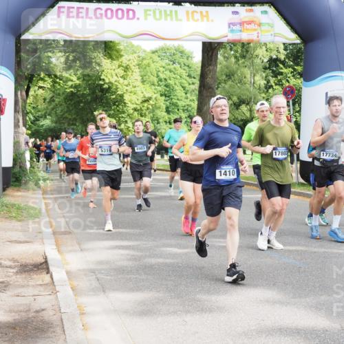 29.06.2025 - hella hamburg halbmarathon MichiJ http://msf.ph/oto/8353507 29.06.2025 10:41:36 Zwischen KM18-KM19 1410, 2354, 3791, 3945, 4419, 4903, 6260, 7973, 8285, 8394, 8449, 8514, 8772, 8798, 11184, 11231, 12362, 12489, 13912, 15300, 15838, 16047, 16110, 16574, 16630, 17734, 17803, 17842, 18514, 19177 meine-sportfotos.de