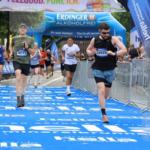 29.06.2025 - hella hamburg halbmarathon Strokosch-Dieckow http://msf.ph/oto/8353524 29.06.2025 10:31:06 Ziel 3201, 5826, 10017, 10298, 10929, 12232, 13754, 18177 meine-sportfotos.de