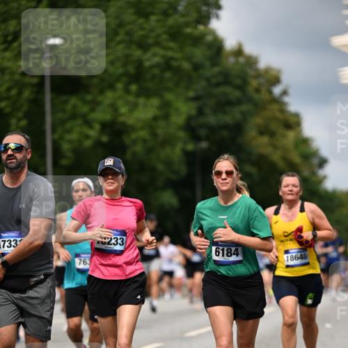 29.06.2025 - hella hamburg halbmarathon Dr. Thomas Lammeyer http://msf.ph/oto/8353525 29.06.2025 10:40:55 Kennedybrücke 1008, 1010, 1224, 1948, 2811, 3398, 3401, 3428, 3699, 3895, 4245, 5171, 5540, 5747, 5789, 5809, 6184, 6359, 6417, 7632, 7773, 8530, 8581, 8936, 8937, 9432, 9694, 9806, 9918, 10123, 10487, 10531, 10577, 10984 meine-sportfotos.de