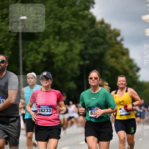 29.06.2025 - hella hamburg halbmarathon Dr. Thomas Lammeyer http://msf.ph/oto/8353553 29.06.2025 10:40:55 Kennedybrücke 1008, 1010, 1224, 1948, 2811, 3398, 3401, 3428, 3699, 3895, 4245, 5171, 5540, 5747, 5789, 5809, 6184, 6359, 6417, 7632, 7773, 8530, 8581, 8936, 8937, 9432, 9694, 9806, 9918, 10123, 10487, 10531, 10577, 10984 meine-sportfotos.de
