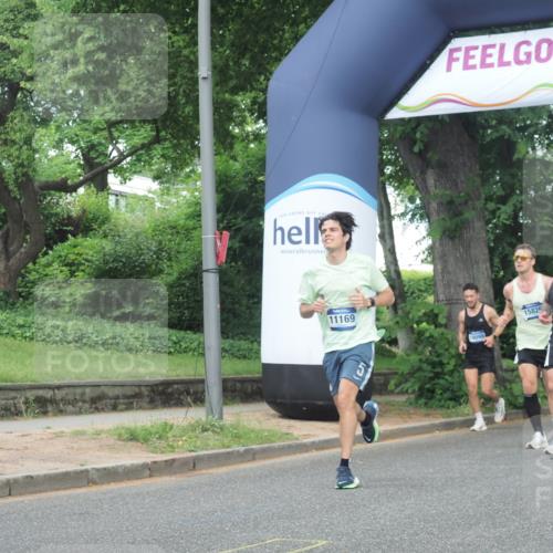 29.06.2025 - hella hamburg halbmarathon KatJ http://msf.ph/oto/8353562 29.06.2025 10:21:34 Zwischen KM18-KM19 1686, 5070, 7965 meine-sportfotos.de
