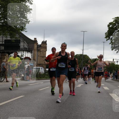 29.06.2025 - hella hamburg halbmarathon Yannick Fuchs http://msf.ph/oto/8353638 29.06.2025 10:52:55 20KM 1285, 1642, 1946, 1951, 2006, 2027, 2677, 2855, 3181, 5084, 5347, 5633, 6202, 6208, 6636, 6860, 6997, 7476, 8290, 8392, 8929, 9156, 9353, 9655, 9835, 10036, 10539, 10915, 12633, 12809, 13407, 14375, 14631, 14914, 15240, 15263, 15824, 16160, 16206, 16409, 16563, 16922, 16924, 17017, 17346, 17782, 17810, 17852, 17931, 18112, 18153, 18232, 18266, 18327, 18556, 18682, 18730, 18833, 18954, 19002, 19003 meine-sportfotos.de