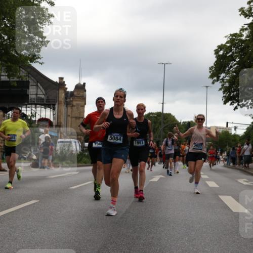 29.06.2025 - hella hamburg halbmarathon Yannick Fuchs http://msf.ph/oto/8353658 29.06.2025 10:52:55 20KM 1285, 1642, 1946, 1951, 2006, 2027, 2677, 2855, 3181, 5084, 5347, 5633, 6202, 6208, 6636, 6860, 6997, 7476, 8290, 8392, 8929, 9156, 9353, 9655, 9835, 10036, 10539, 10915, 12633, 12809, 13407, 14375, 14631, 14914, 15240, 15263, 15824, 16160, 16206, 16409, 16563, 16922, 16924, 17017, 17346, 17782, 17810, 17852, 17931, 18112, 18153, 18232, 18266, 18327, 18556, 18682, 18730, 18833, 18954, 19002, 19003 meine-sportfotos.de