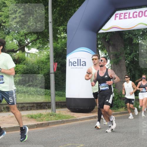 29.06.2025 - hella hamburg halbmarathon KatJ http://msf.ph/oto/8353745 29.06.2025 10:21:35 Zwischen KM18-KM19 1686, 5070, 7965 meine-sportfotos.de