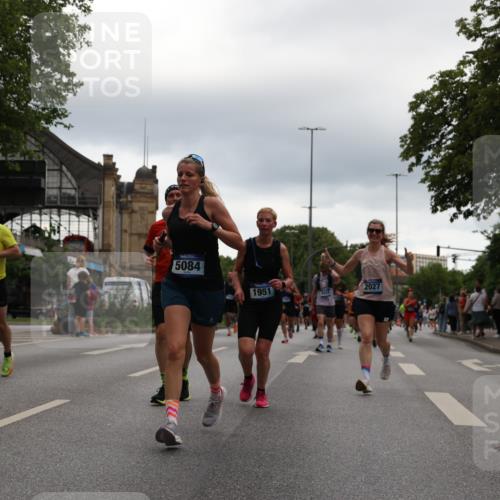 29.06.2025 - hella hamburg halbmarathon Yannick Fuchs http://msf.ph/oto/8353757 29.06.2025 10:52:55 20KM 1285, 1642, 1946, 1951, 2006, 2027, 2677, 2855, 3181, 5084, 5347, 5633, 6202, 6208, 6636, 6860, 6997, 7476, 8290, 8392, 8929, 9156, 9353, 9655, 9835, 10036, 10539, 10915, 12633, 12809, 13407, 14375, 14631, 14914, 15240, 15263, 15824, 16160, 16206, 16409, 16563, 16922, 16924, 17017, 17346, 17782, 17810, 17852, 17931, 18112, 18153, 18232, 18266, 18327, 18556, 18682, 18730, 18833, 18954, 19002, 19003 meine-sportfotos.de