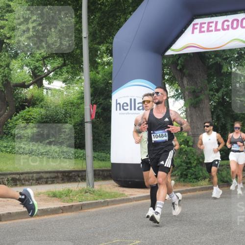 29.06.2025 - hella hamburg halbmarathon KatJ http://msf.ph/oto/8353772 29.06.2025 10:21:35 Zwischen KM18-KM19 1686, 5070, 7965 meine-sportfotos.de