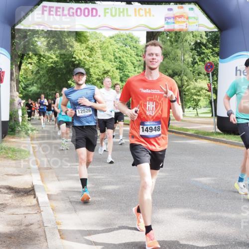 29.06.2025 - hella hamburg halbmarathon MichiJ http://msf.ph/oto/8353922 29.06.2025 10:41:39 Zwischen KM18-KM19 1327, 1410, 2354, 3791, 3945, 4903, 5319, 6260, 7973, 8394, 8514, 8772, 8798, 11184, 12362, 12489, 12526, 13912, 14948, 15838, 16047, 16110, 16630, 16868, 17734, 17803, 19177 meine-sportfotos.de
