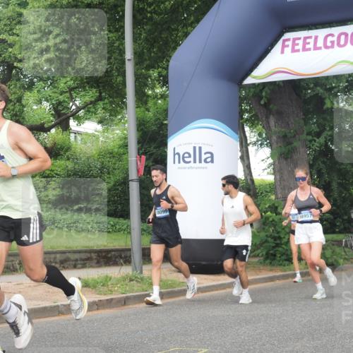 29.06.2025 - hella hamburg halbmarathon KatJ http://msf.ph/oto/8354002 29.06.2025 10:21:36 Zwischen KM18-KM19 1686, 5070, 7965 meine-sportfotos.de