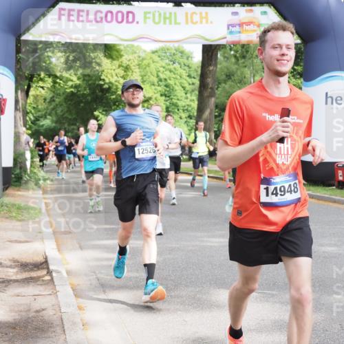29.06.2025 - hella hamburg halbmarathon MichiJ http://msf.ph/oto/8354022 29.06.2025 10:41:40 Zwischen KM18-KM19 1327, 1410, 2354, 3791, 4903, 5319, 6260, 7973, 8394, 8514, 11184, 12362, 12489, 12526, 12584, 13912, 14948, 16047, 16110, 16375, 16868, 17734, 17803, 19177 meine-sportfotos.de