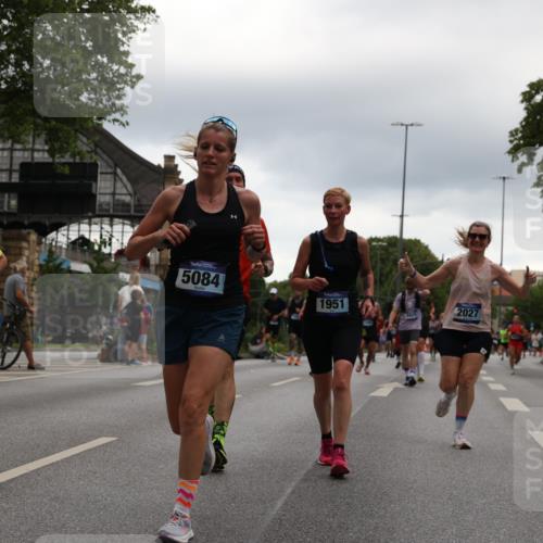 29.06.2025 - hella hamburg halbmarathon Yannick Fuchs http://msf.ph/oto/8354073 29.06.2025 10:52:56 20KM 1285, 1642, 1946, 1951, 2006, 2027, 2677, 2855, 2957, 2978, 3181, 5084, 5347, 5633, 6202, 6208, 6636, 6860, 6997, 7476, 8290, 8392, 8929, 9156, 9353, 9655, 9835, 10036, 10539, 10915, 12633, 12809, 13407, 14375, 14631, 14914, 15240, 15263, 15824, 16160, 16206, 16409, 16563, 16922, 16924, 17017, 17346, 17782, 17810, 17852, 17931, 18112, 18153, 18232, 18266, 18327, 18556, 18730, 18833, 18954, 19002, 19003 meine-sportfotos.de