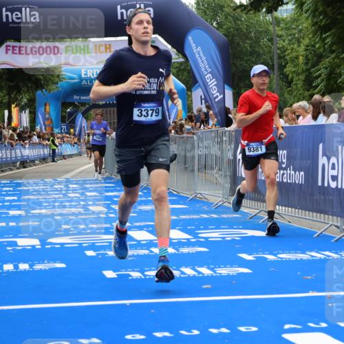 29.06.2025 - hella hamburg halbmarathon Strokosch-Dieckow http://msf.ph/oto/8354101 29.06.2025 10:30:48 Ziel 3379, 7055, 7880, 9381, 9508, 18871 meine-sportfotos.de
