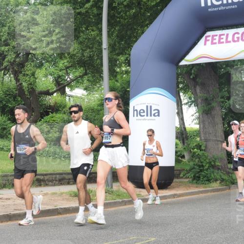29.06.2025 - hella hamburg halbmarathon KatJ http://msf.ph/oto/8354152 29.06.2025 10:21:37 Zwischen KM18-KM19 1686, 5070, 7793, 7965 meine-sportfotos.de