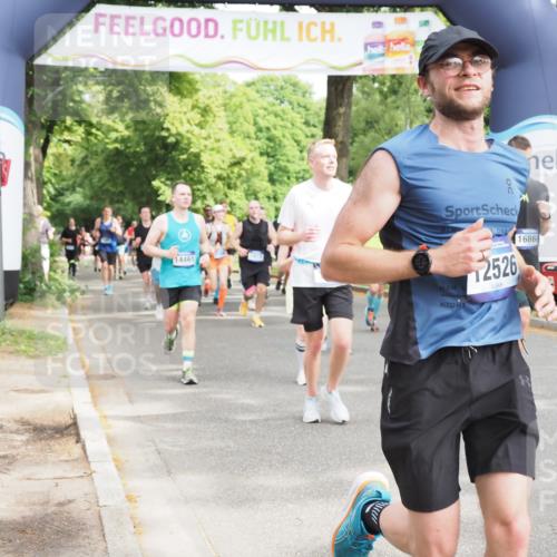 29.06.2025 - hella hamburg halbmarathon MichiJ http://msf.ph/oto/8354161 29.06.2025 10:41:41 Zwischen KM18-KM19 1327, 1410, 1815, 2354, 3791, 4903, 5319, 8394, 8514, 11184, 12362, 12526, 12584, 14461, 14638, 14948, 16047, 16110, 16375, 16868, 17698, 17734, 17803, 18268, 19177 meine-sportfotos.de