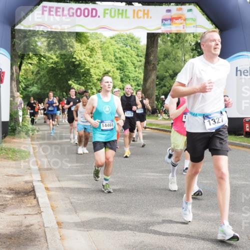 29.06.2025 - hella hamburg halbmarathon MichiJ http://msf.ph/oto/8354216 29.06.2025 10:41:42 Zwischen KM18-KM19 1327, 1815, 2119, 2354, 3791, 4903, 5319, 8394, 8514, 9012, 11184, 12362, 12526, 12584, 12961, 14461, 14638, 14948, 15868, 16375, 16868, 17087, 17698, 17734, 17803, 18268, 19177 meine-sportfotos.de