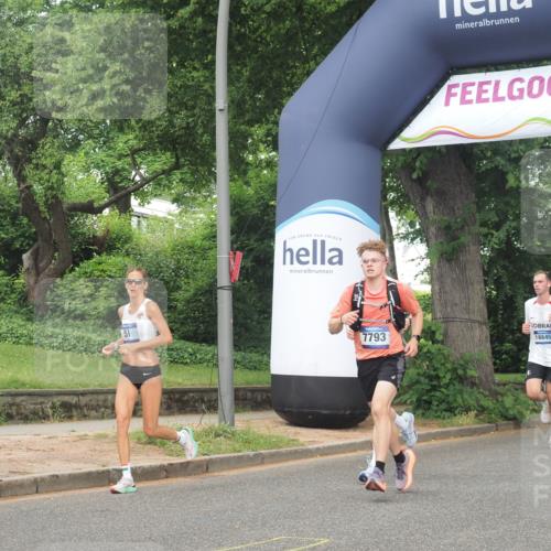 29.06.2025 - hella hamburg halbmarathon KatJ http://msf.ph/oto/8354300 29.06.2025 10:21:38 Zwischen KM18-KM19 51, 1686, 7793, 7965 meine-sportfotos.de