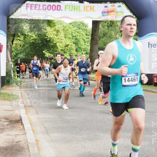 29.06.2025 - hella hamburg halbmarathon MichiJ http://msf.ph/oto/8354315 29.06.2025 10:41:43 Zwischen KM18-KM19 1327, 1815, 2119, 2354, 3041, 4903, 5319, 8394, 8514, 9012, 11184, 12526, 12584, 12961, 14026, 14461, 14638, 14948, 15868, 16375, 16868, 16871, 17087, 17698, 17734, 17803, 18268, 19177 meine-sportfotos.de