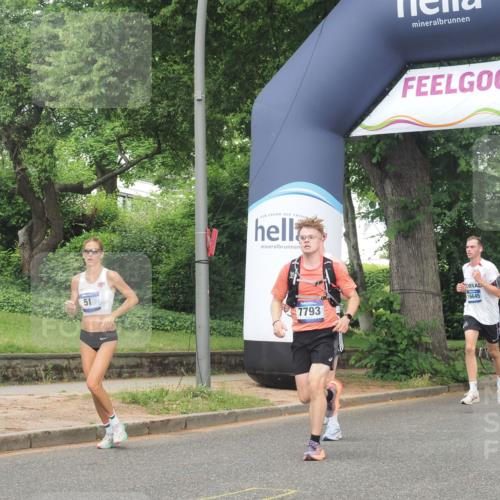29.06.2025 - hella hamburg halbmarathon KatJ http://msf.ph/oto/8354337 29.06.2025 10:21:38 Zwischen KM18-KM19 51, 1686, 7793, 7965 meine-sportfotos.de