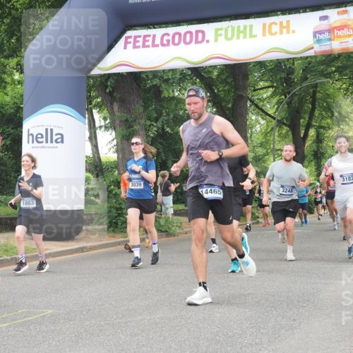 29.06.2025 - hella hamburg halbmarathon KatJ http://msf.ph/oto/8354357 29.06.2025 10:51:34 Zwischen KM18-KM19 1863, 3039, 3182, 3248, 5396, 7042 meine-sportfotos.de