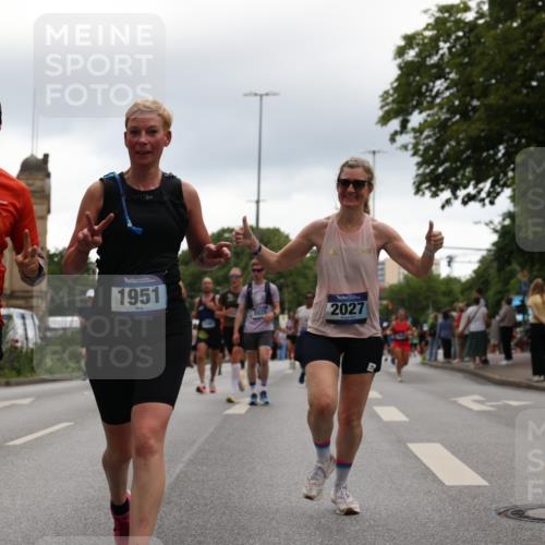 29.06.2025 - hella hamburg halbmarathon Yannick Fuchs http://msf.ph/oto/8354472 29.06.2025 10:52:57 20KM 1285, 1642, 1946, 1951, 2006, 2027, 2584, 2677, 2855, 2957, 2978, 3181, 4592, 5084, 5347, 5633, 6202, 6208, 6636, 6860, 6997, 7476, 8290, 8392, 8929, 9156, 9353, 9655, 10036, 10539, 10759, 10915, 12633, 12809, 13407, 14375, 14631, 14914, 15240, 15263, 15824, 16160, 16206, 16341, 16409, 16563, 16922, 16924, 17017, 17346, 17782, 17810, 17852, 17931, 18112, 18153, 18232, 18266, 18327, 18556, 18730, 18833, 18954, 19002, 19003 meine-sportfotos.de