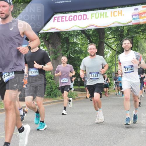 29.06.2025 - hella hamburg halbmarathon KatJ http://msf.ph/oto/8354490 29.06.2025 10:51:35 Zwischen KM18-KM19 1863, 3039, 3182, 3248, 5396, 6100, 7042 meine-sportfotos.de