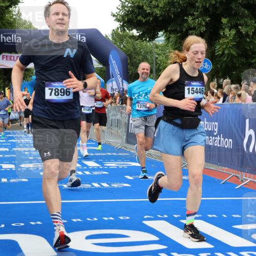 29.06.2025 - hella hamburg halbmarathon Strokosch-Dieckow http://msf.ph/oto/8354557 29.06.2025 10:52:18 Ziel 4140, 4419, 4587, 4837, 5032, 5087, 5482, 6164, 7896, 9074, 9876, 12135, 13015, 13211, 13707, 14300, 15144, 15275, 15446, 16003, 16591, 17130, 17773, 17997, 18475 meine-sportfotos.de
