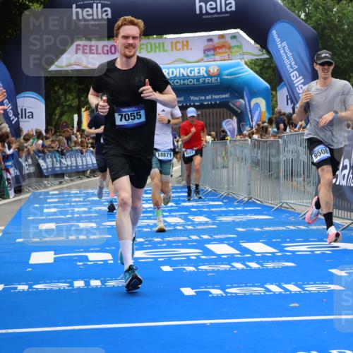 29.06.2025 - hella hamburg halbmarathon Strokosch-Dieckow http://msf.ph/oto/8354619 29.06.2025 10:30:45 Ziel 3379, 7055, 7481, 7880, 9381, 9508, 18235, 18871 meine-sportfotos.de
