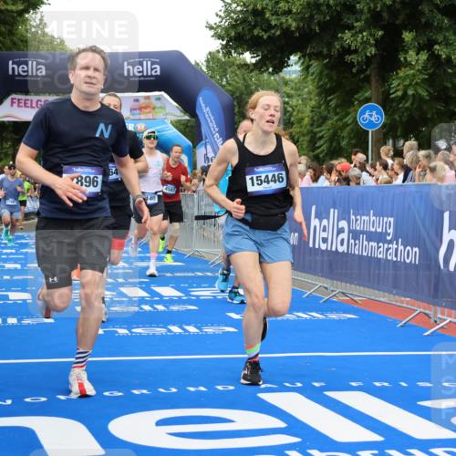 29.06.2025 - hella hamburg halbmarathon Strokosch-Dieckow http://msf.ph/oto/8354640 29.06.2025 10:52:18 Ziel 4140, 4419, 4587, 4837, 5032, 5087, 5482, 6164, 7896, 9074, 9876, 12135, 13015, 13211, 13707, 14300, 15144, 15275, 15446, 16003, 16591, 17130, 17773, 17997, 18475 meine-sportfotos.de
