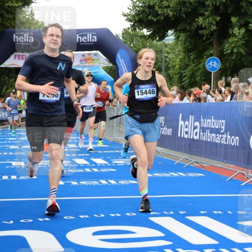 29.06.2025 - hella hamburg halbmarathon Strokosch-Dieckow http://msf.ph/oto/8354660 29.06.2025 10:52:18 Ziel 4140, 4419, 4587, 4837, 5032, 5087, 5482, 6164, 7896, 9074, 9876, 12135, 13015, 13211, 13707, 14300, 15144, 15275, 15446, 16003, 16591, 17130, 17773, 17997, 18475 meine-sportfotos.de