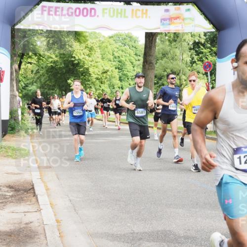 29.06.2025 - hella hamburg halbmarathon MichiJ http://msf.ph/oto/8354670 29.06.2025 10:41:45 Zwischen KM18-KM19 1327, 1815, 2119, 3041, 3256, 5319, 6581, 9012, 12526, 12584, 12961, 14026, 14461, 14638, 14948, 15868, 16375, 16868, 16871, 17087, 17698, 18268, 18450 meine-sportfotos.de