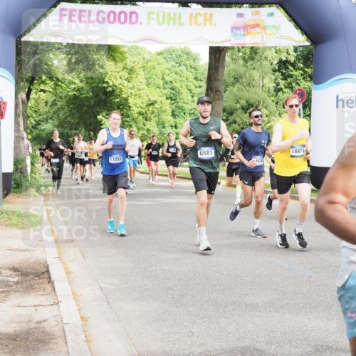 29.06.2025 - hella hamburg halbmarathon MichiJ http://msf.ph/oto/8354696 29.06.2025 10:41:45 Zwischen KM18-KM19 1327, 1815, 2119, 3041, 3256, 5319, 6581, 9012, 12526, 12584, 12961, 14026, 14461, 14638, 14948, 15868, 16375, 16868, 16871, 17087, 17698, 18268, 18450 meine-sportfotos.de
