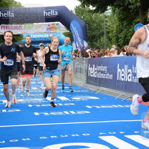 29.06.2025 - hella hamburg halbmarathon Strokosch-Dieckow http://msf.ph/oto/8354754 29.06.2025 10:52:17 Ziel 4140, 4419, 4587, 4837, 5032, 5087, 5482, 6164, 6897, 7896, 9074, 9082, 12135, 13211, 13707, 14300, 15144, 15275, 15446, 16003, 16320, 16591, 17130, 17773, 17997, 18475 meine-sportfotos.de