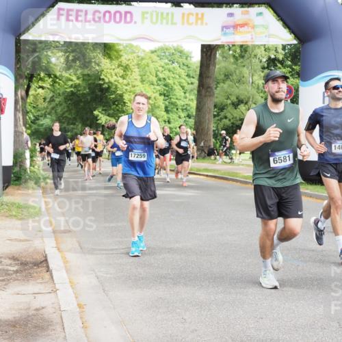 29.06.2025 - hella hamburg halbmarathon MichiJ http://msf.ph/oto/8354821 29.06.2025 10:41:46 Zwischen KM18-KM19 1327, 1815, 2119, 3041, 3256, 6581, 9012, 12526, 12584, 12961, 14026, 14461, 14638, 14948, 15868, 16375, 16868, 16871, 17087, 17259, 17698, 18268, 18450 meine-sportfotos.de