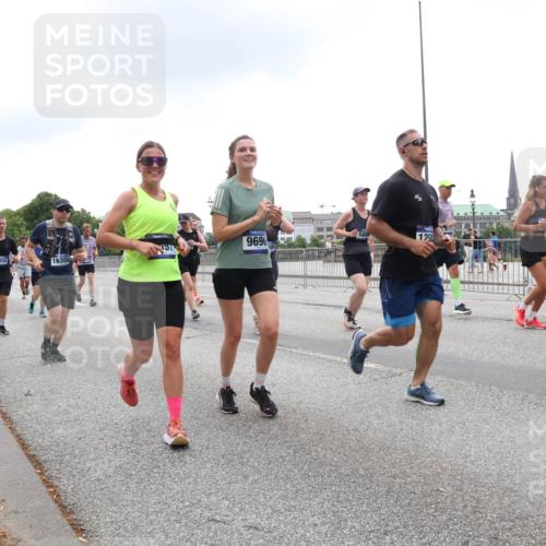 29.06.2025 - hella hamburg halbmarathon Lena Gebhardt http://msf.ph/oto/8354859 29.06.2025 10:48:03 Lombardsbrücke 191, 4856, 16356, 9696, 1258, 1045, 1157, 1174, 1175, 1246, 1392, 1618, 1639, 1645, 1701, 1926, 2037, 2163, 2197, 2418, 2491, 2545, 2650, 2704, 2756, 2790, 2882, 2958, 3049, 3320, 3468, 3504, 3679, 3933, 4327, 4423, 4588, 4856, 5585, 5781, 5886, 5952, 6143, 7240, 7393, 7394, 7427, 7532, 7916, 7970, 8077, 8310, 8521, 8550, 8774, 9356, 9687, 9696, 9697, 9775, 9921, 10145, 10658, 10777, 10794, 10991, 11548, 11742, 11781, 11802, 11909, 12431 meine-sportfotos.de