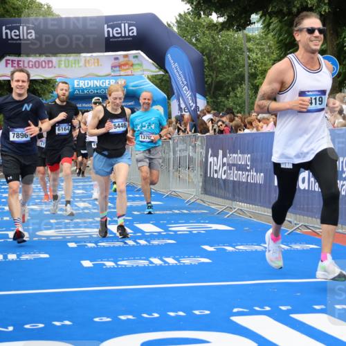 29.06.2025 - hella hamburg halbmarathon Strokosch-Dieckow http://msf.ph/oto/8354873 29.06.2025 10:52:17 Ziel 4140, 4419, 4587, 4837, 5032, 5087, 5482, 6164, 6897, 7896, 9074, 9082, 12135, 13211, 13707, 14300, 15144, 15275, 15446, 16003, 16320, 16591, 17130, 17773, 17997, 18475 meine-sportfotos.de