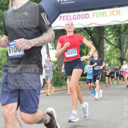 29.06.2025 - hella hamburg halbmarathon KatJ http://msf.ph/oto/8354907 29.06.2025 10:51:39 Zwischen KM18-KM19 1863, 3039, 3182, 3248, 6100, 6174 meine-sportfotos.de
