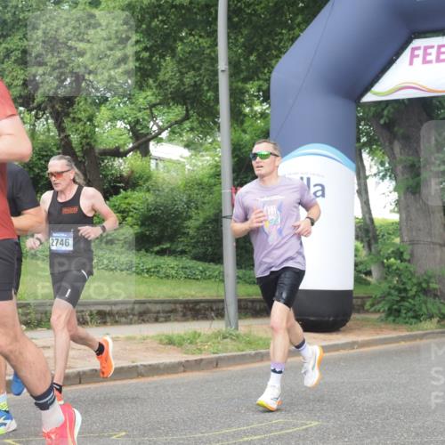 29.06.2025 - hella hamburg halbmarathon KatJ http://msf.ph/oto/8354909 29.06.2025 10:21:43 Zwischen KM18-KM19 51, 2746, 3935, 6358, 7793 meine-sportfotos.de