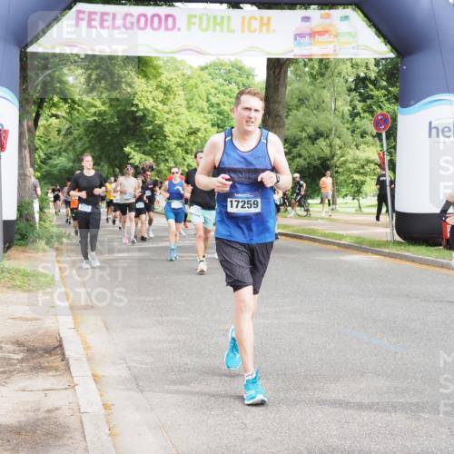 29.06.2025 - hella hamburg halbmarathon MichiJ http://msf.ph/oto/8354952 29.06.2025 10:41:47 Zwischen KM18-KM19 1815, 2119, 3041, 3058, 3256, 6581, 9012, 12526, 12584, 12961, 14026, 14461, 14638, 15868, 16375, 16868, 16871, 17087, 17259, 17698, 18268, 18450 meine-sportfotos.de