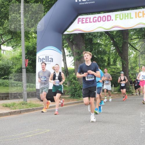 29.06.2025 - hella hamburg halbmarathon KatJ http://msf.ph/oto/8355010 29.06.2025 10:51:39 Zwischen KM18-KM19 1863, 3039, 3182, 3248, 6100, 6174 meine-sportfotos.de