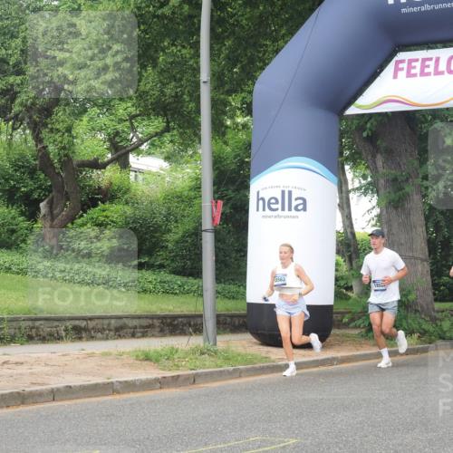 29.06.2025 - hella hamburg halbmarathon KatJ http://msf.ph/oto/8355022 29.06.2025 10:21:45 Zwischen KM18-KM19 51, 2746, 3935, 6358, 7793, 8062 meine-sportfotos.de