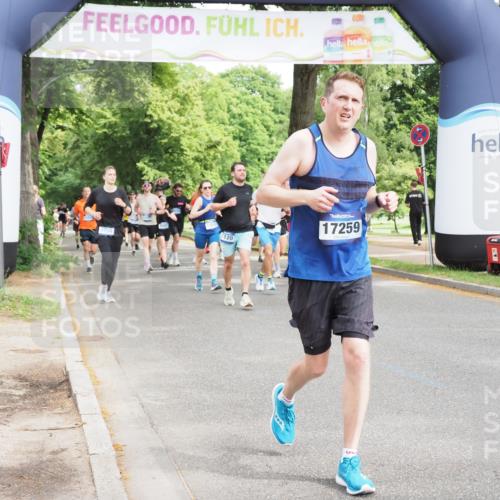 29.06.2025 - hella hamburg halbmarathon MichiJ http://msf.ph/oto/8355029 29.06.2025 10:41:47 Zwischen KM18-KM19 1815, 2119, 3041, 3058, 3256, 6581, 9012, 12526, 12584, 12961, 14026, 14461, 14638, 15868, 16375, 16868, 16871, 17087, 17259, 17698, 18268, 18450 meine-sportfotos.de