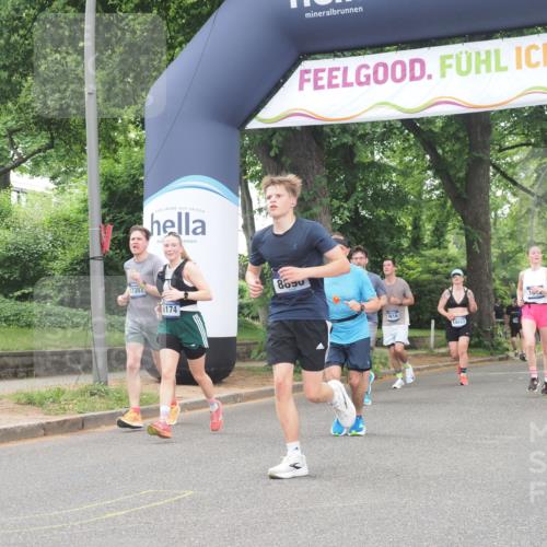 29.06.2025 - hella hamburg halbmarathon KatJ http://msf.ph/oto/8355047 29.06.2025 10:51:40 Zwischen KM18-KM19 1842, 1863, 3039, 3182, 3248, 6100, 6174 meine-sportfotos.de