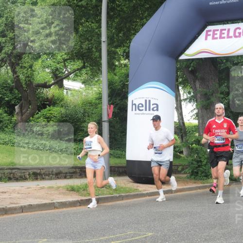 29.06.2025 - hella hamburg halbmarathon KatJ http://msf.ph/oto/8355079 29.06.2025 10:21:45 Zwischen KM18-KM19 51, 2746, 3935, 6358, 7793, 8062 meine-sportfotos.de