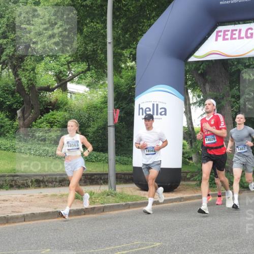 29.06.2025 - hella hamburg halbmarathon KatJ http://msf.ph/oto/8355107 29.06.2025 10:21:46 Zwischen KM18-KM19 51, 1407, 2746, 3935, 6358, 8062 meine-sportfotos.de
